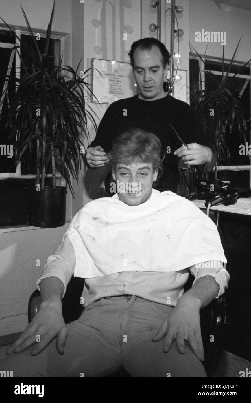 Leif Garrett gets his haircut for a film role in the movie Longshot by ...