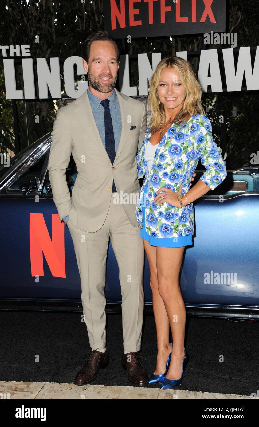 Los Angeles, CA. 9th May, 2022. Chris Diamantopoulos, Becki Newton at