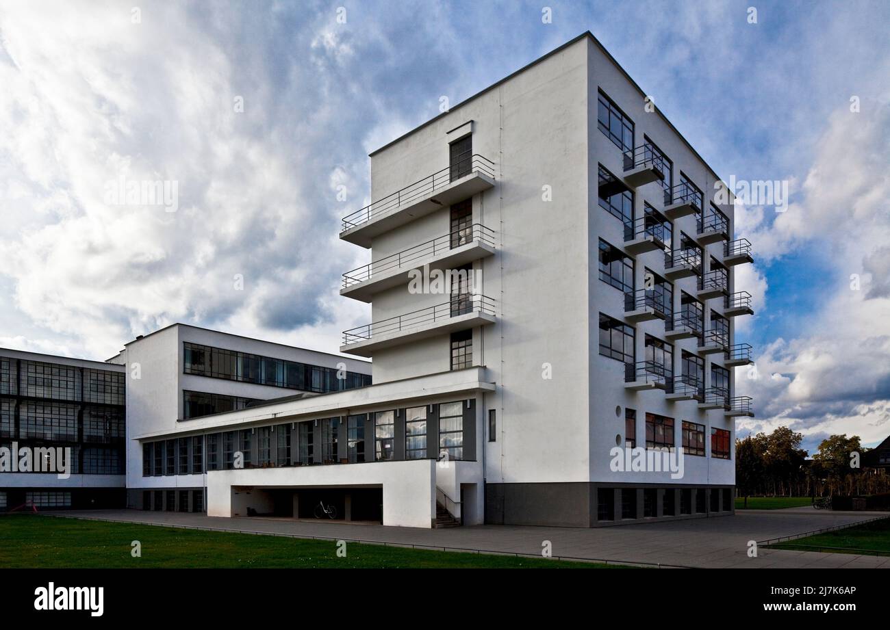 Dessau Bauhaus Teilansicht v Osten mit v l n r  Werkstattbau BRÜCKE Aula Mensa und Wohn- u Atelierhaus (PRELLERHAUS) 58303 Erbaut 1925-26 Stock Photo