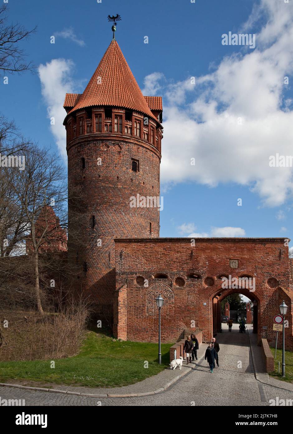 Tangermünde Elbe Burg Toranlage und Gefängnisturm 15 Jh 74866 Ansicht von Nordwesten Kegeldach von 1912 Stock Photo