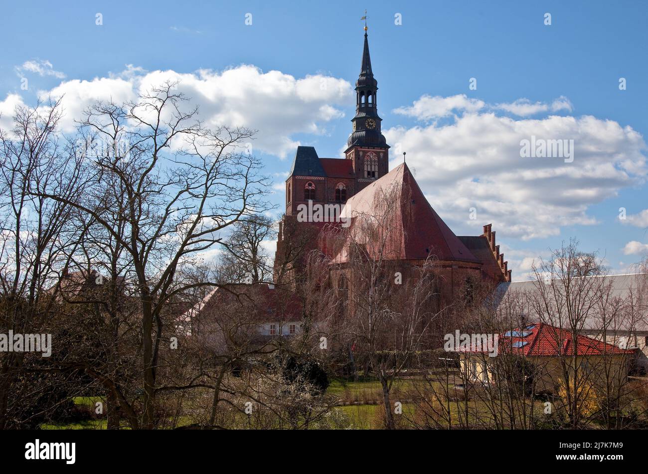Tangermünde Elbe Stadtkirche St Stephahn von Osten 74854 Ansicht von der Burg aus Stock Photo