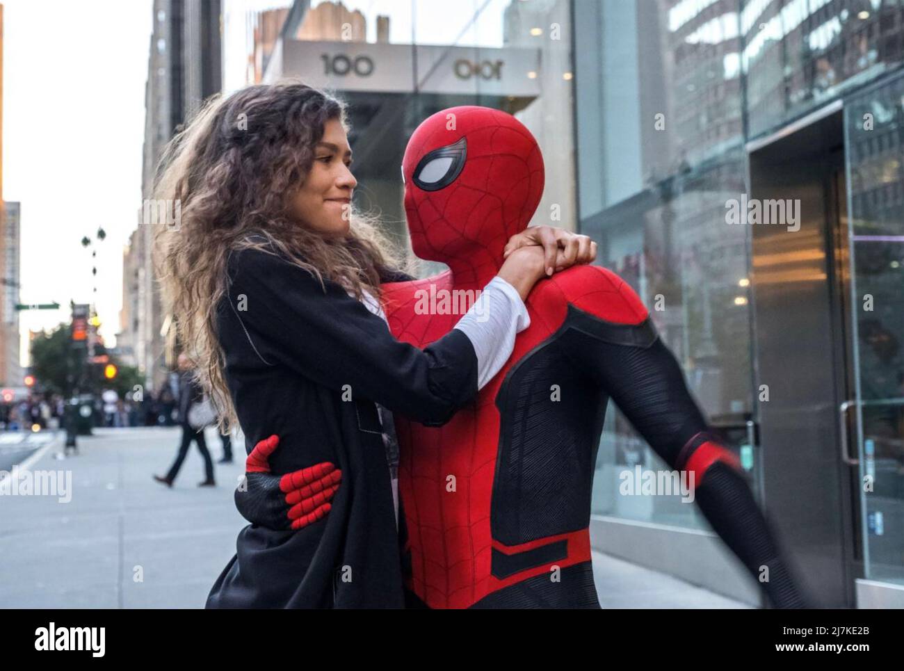 Tom holland spiderman hi-res stock photography and images - Alamy