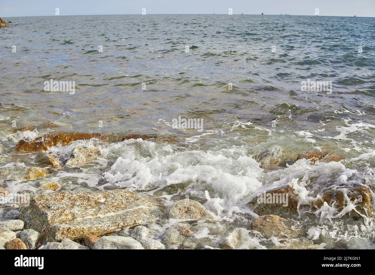 Rocky shore splashing sea water hi-res stock photography and images - Alamy