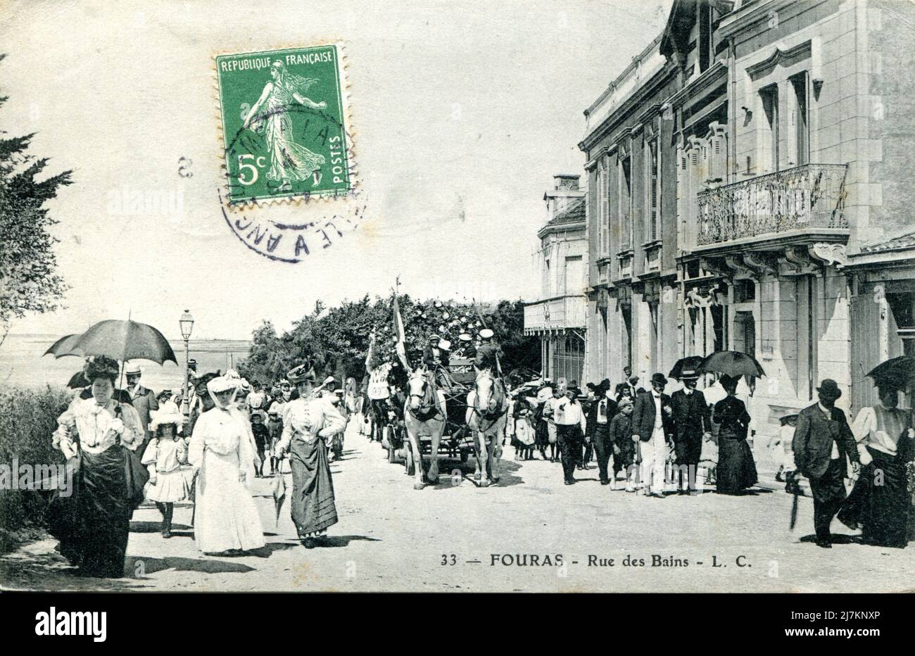 Fouras, rue des Bains Department: 17 - Charente-Maritime Region: Nouvelle-Aquitaine (formerly Poitou-Charentes) Vintage postcard, late 19th - early 20th century Stock Photo