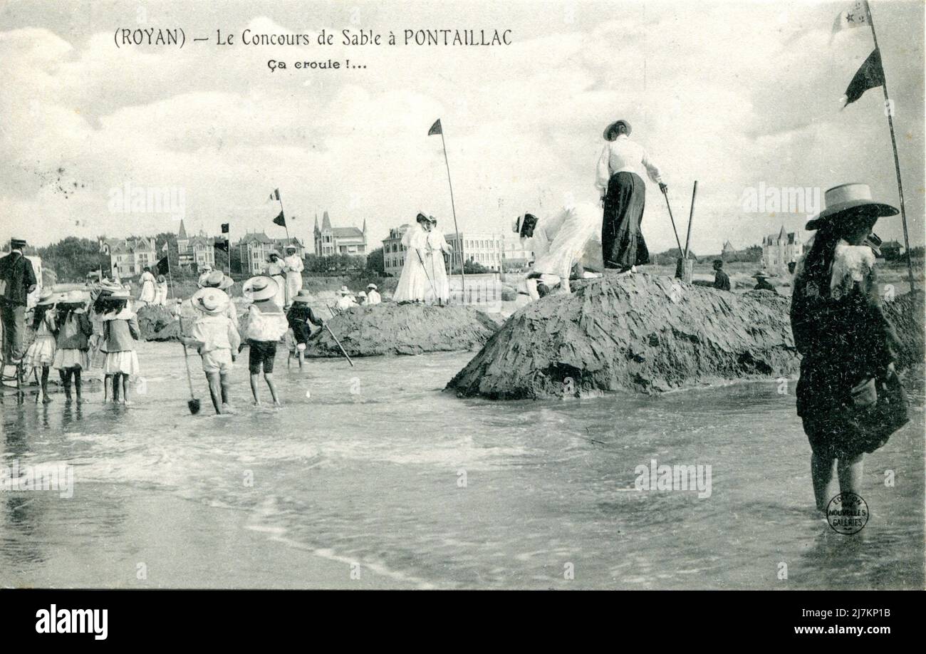 Pontaillac, sand competition Department: 17 - Charente-Maritime Region: Nouvelle-Aquitaine (formerly Poitou-Charentes) Vintage postcard, late 19th - early 20th century Stock Photo
