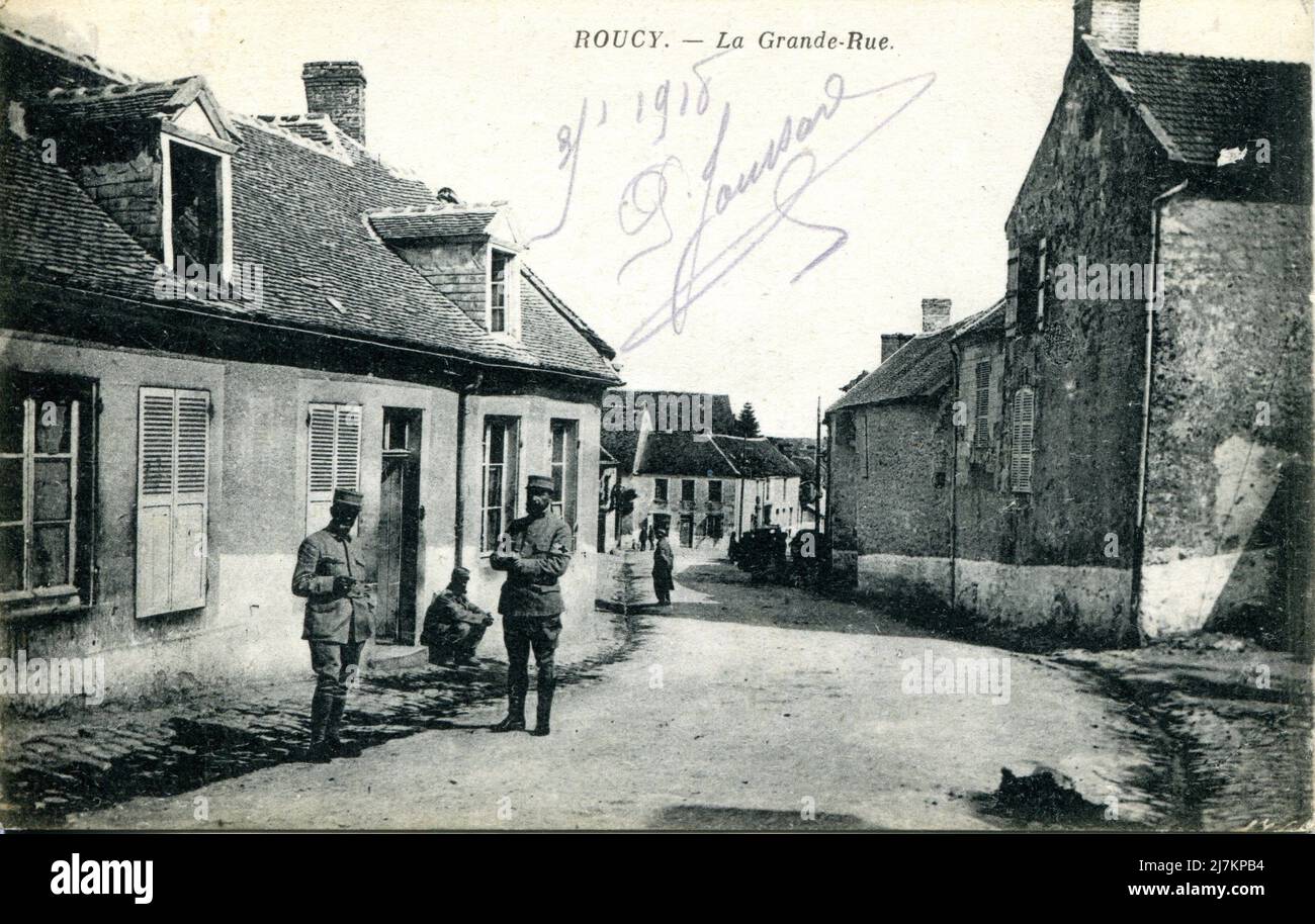 Roucy, the Grande-Rue Department: 02 - Aisne Region: Hauts-de-France (formerly Picardy) Vintage postcard, 1918 Stock Photo