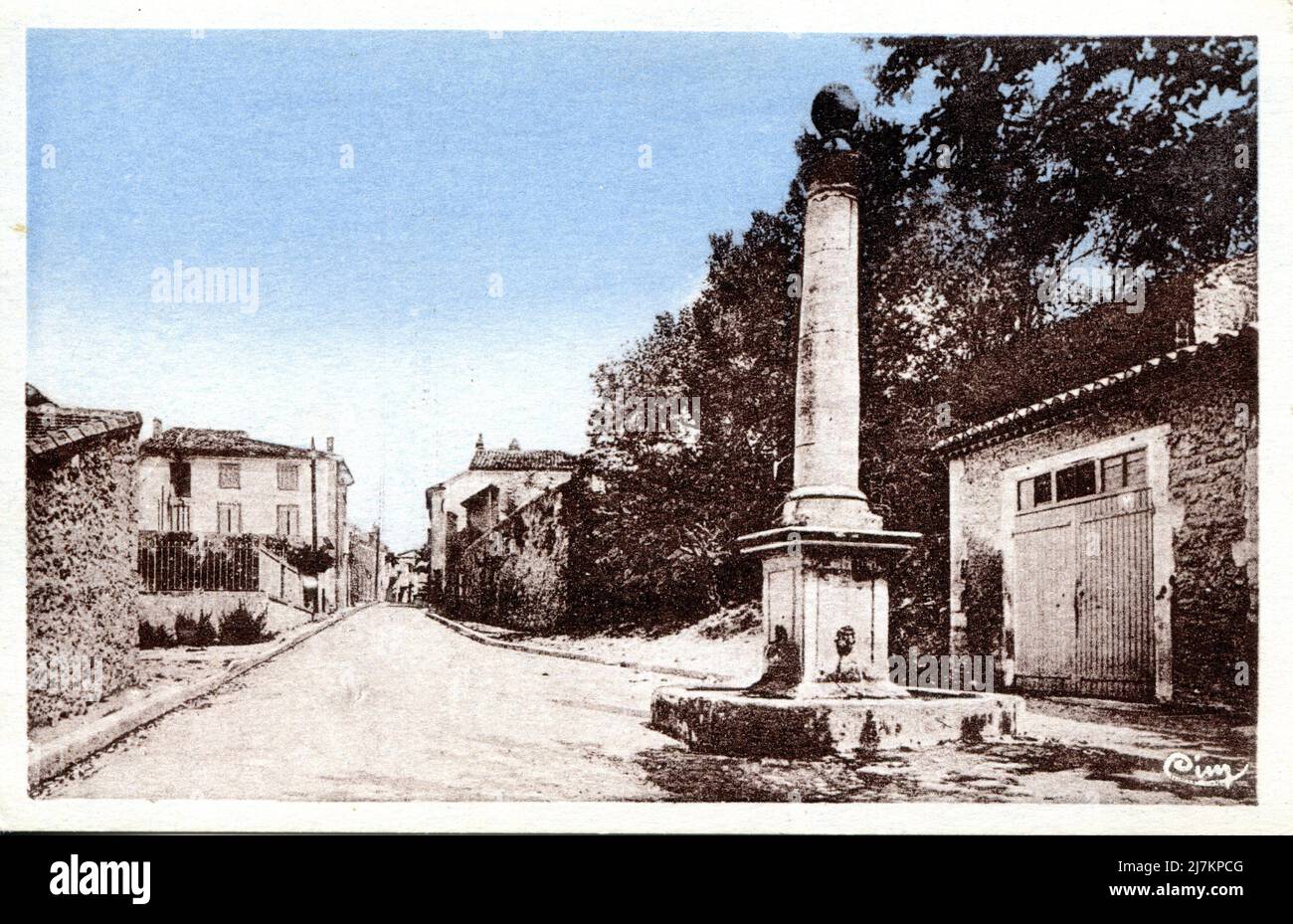 Mallemort Department: 13 - Bouches-du-Rhône Region: Provence-Alpes-Côte d'Azur Vintage postcard, late 19th - early 20th century Stock Photo