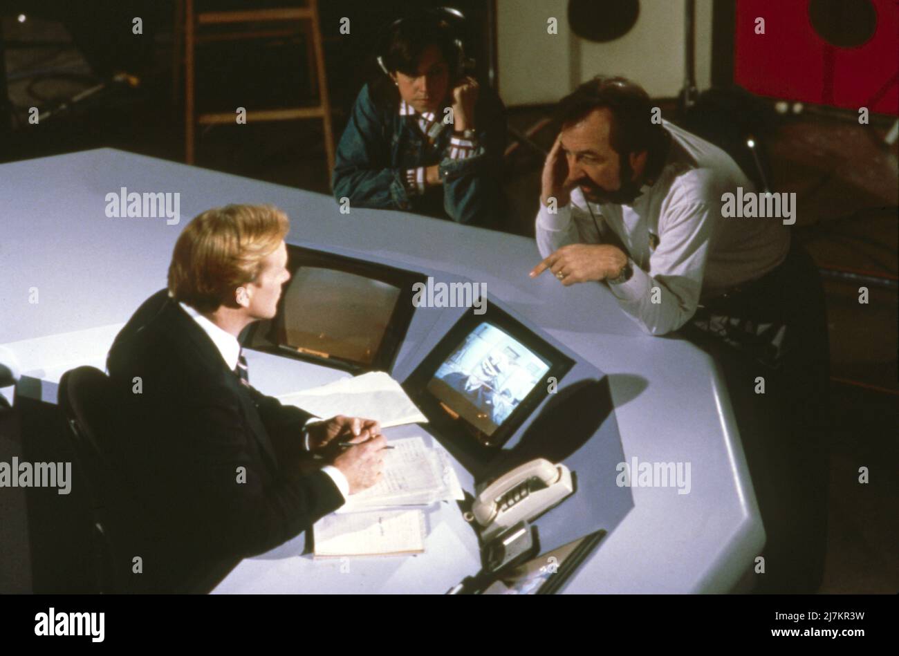 Broadcast News Year : 1987 USA Director :James L. Brooks William Hurt, James L. Brooks Shooting picture Stock Photo