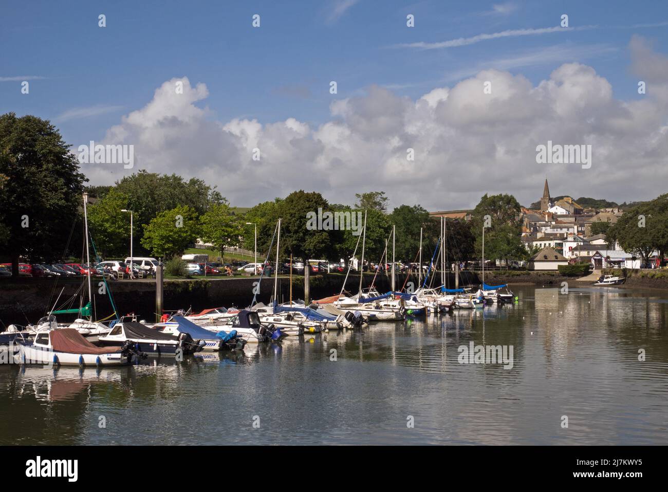 Boats Moored in the attractive Quayside in the Devonshire Market Town of Kingsbridge, Devon, England Stock Photo