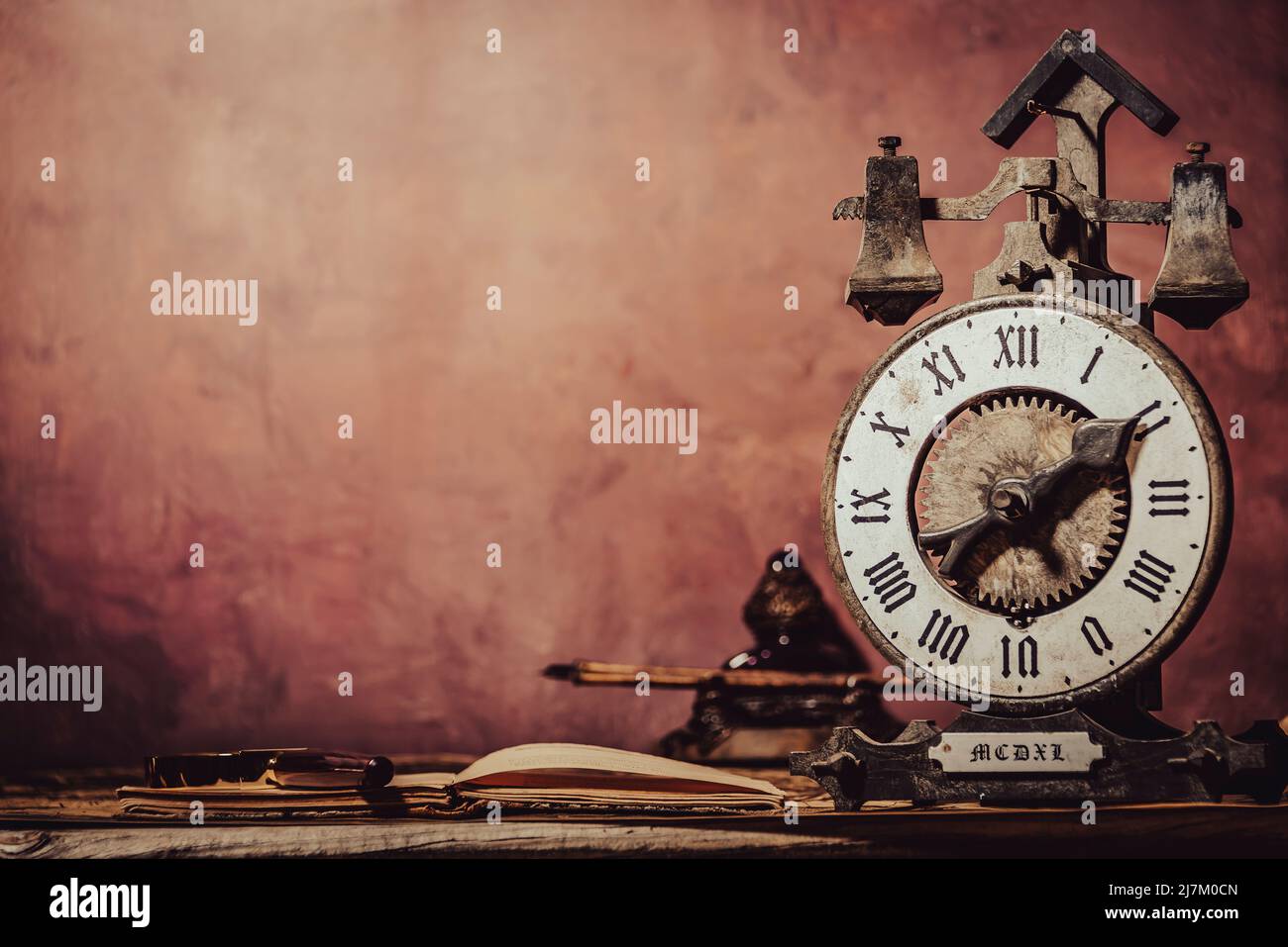 Clock Time Desk Wallpaper