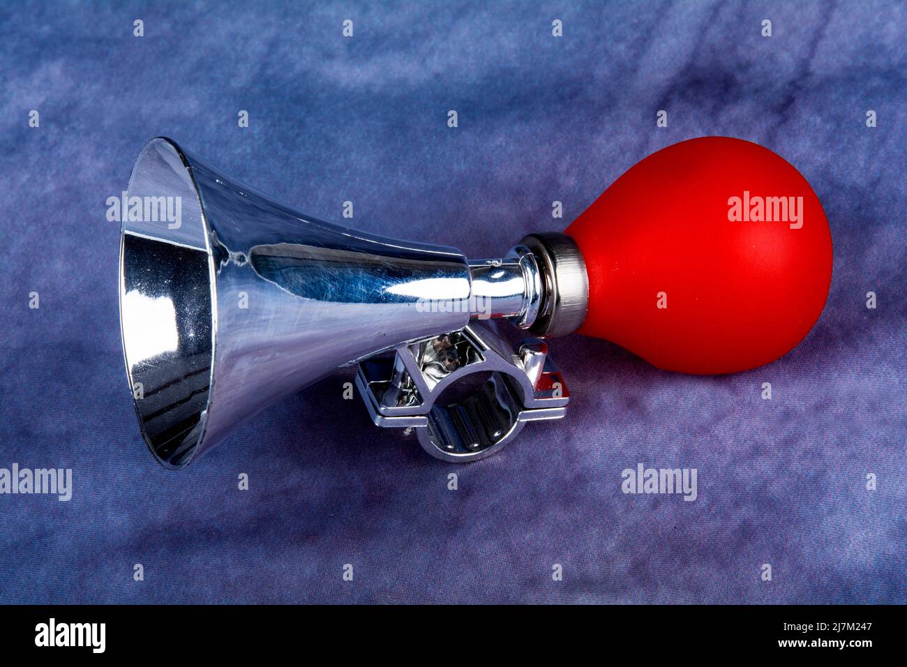 Signal horn hires stock photography and images Alamy
