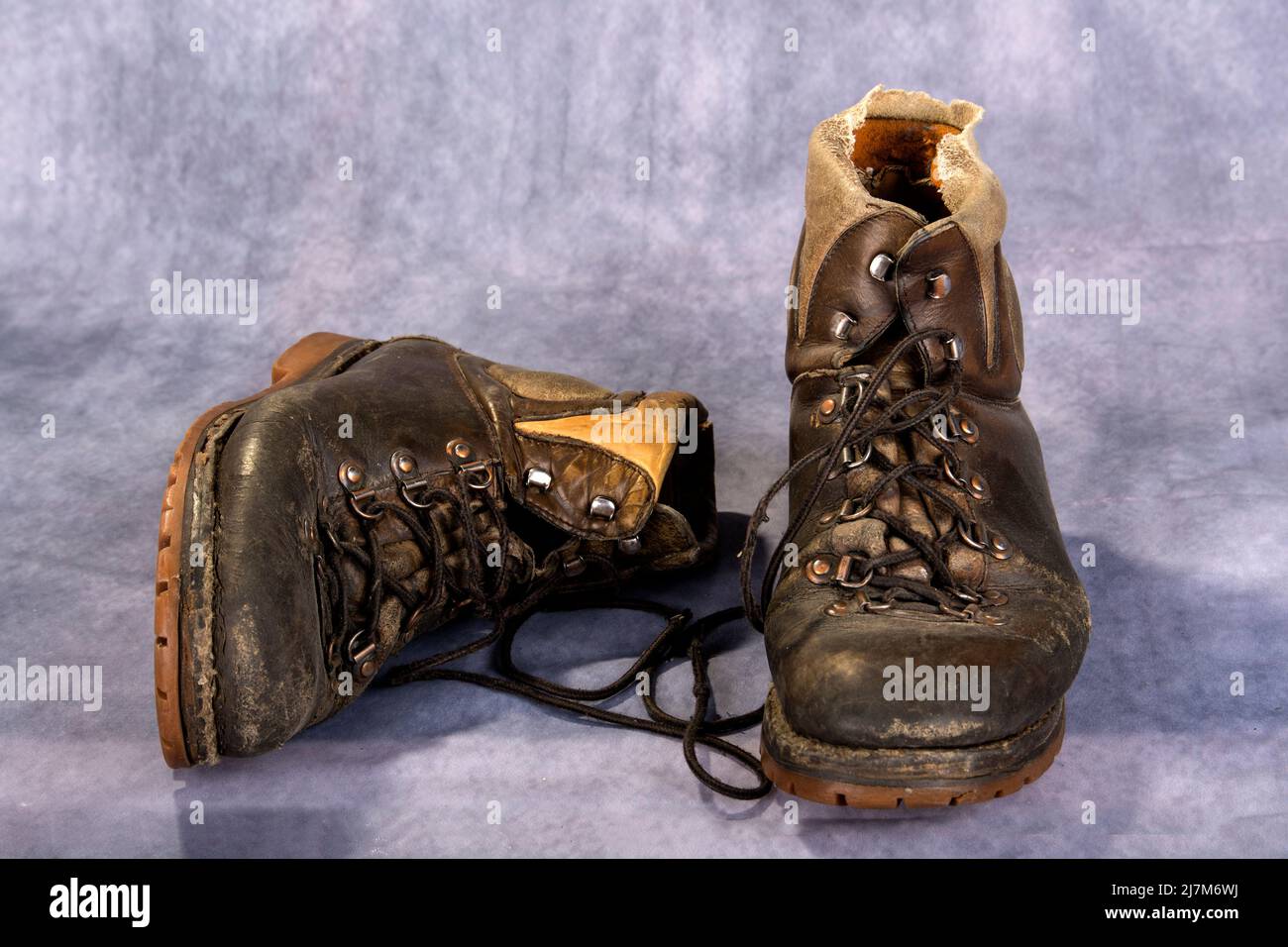Old brown leather walking boots hi-res stock photography and images - Alamy