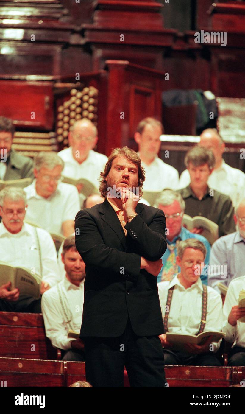 Bryn Terfel at a rehearsal of the Brahms Requiem with the Edinburgh Festival Chorus & Finnish Radio Symphony Orchestra for a performance in the Usher Hall as part of the Edinburgh International Festival on 16/08/1997 Stock Photo