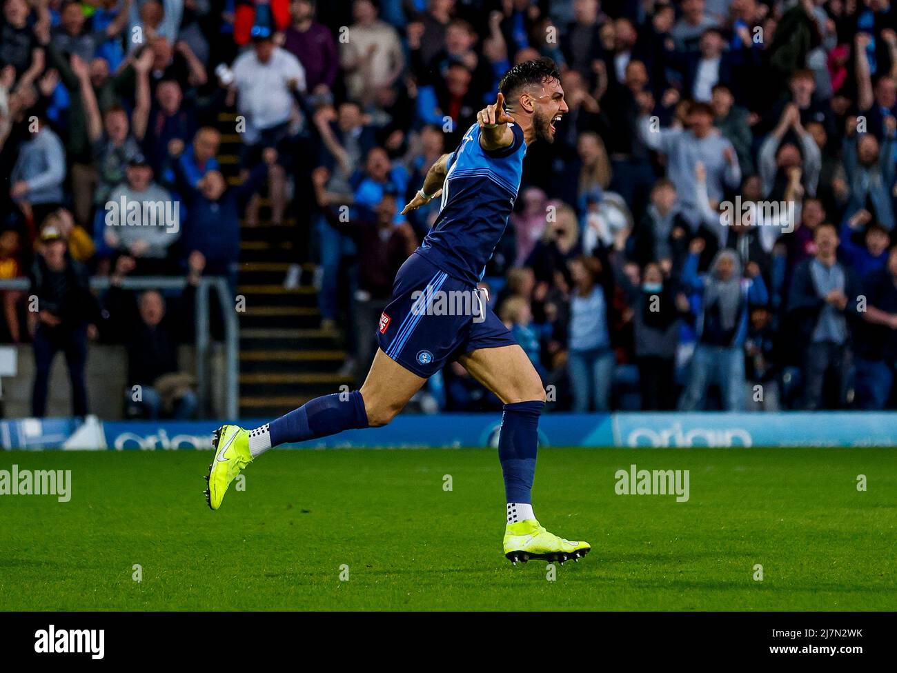 Wycombe Wanderers' Ryan Tafazolli celebrates scoring their side's first goal of the game during the Sky Bet League One play-off semi-final, first leg match at Adams Park, High Wycombe. Picture date: Thursday May 5, 2022. Stock Photo