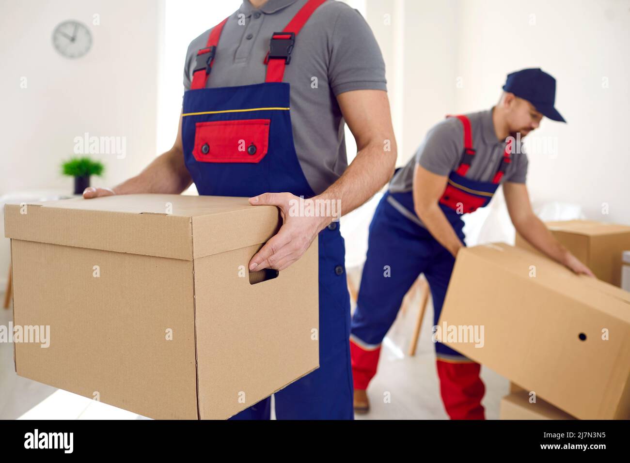 Mover with boxes hi-res stock photography and images - Alamy