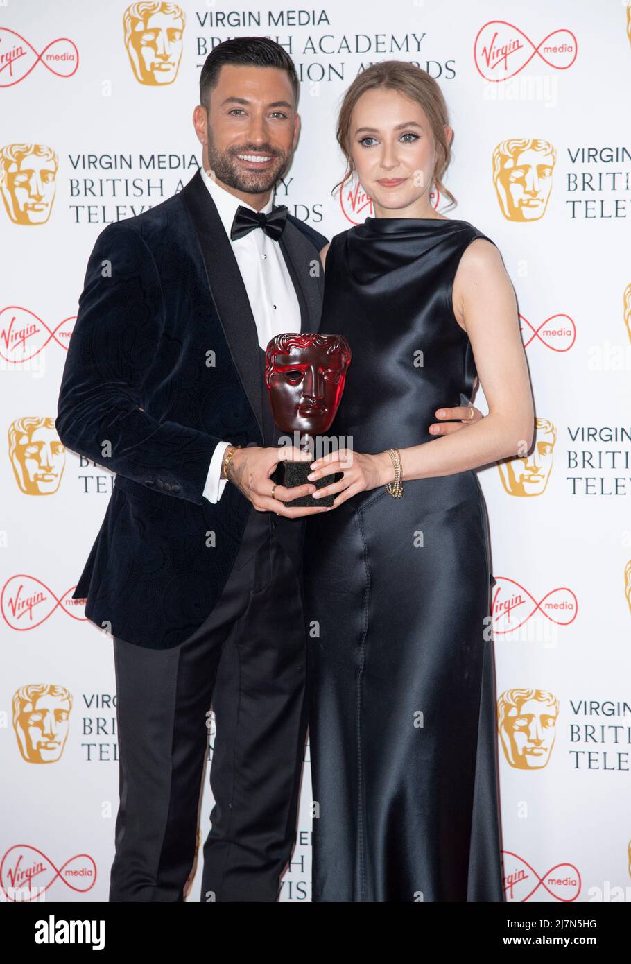 virginz info Giovanni Pernice and Rose Ayling-Ellis, winners of the Virgin Media  Must-See Moment Strictly Come Dancings silent dance to Symphony, pose in  the winne Stock Photo - Alamy