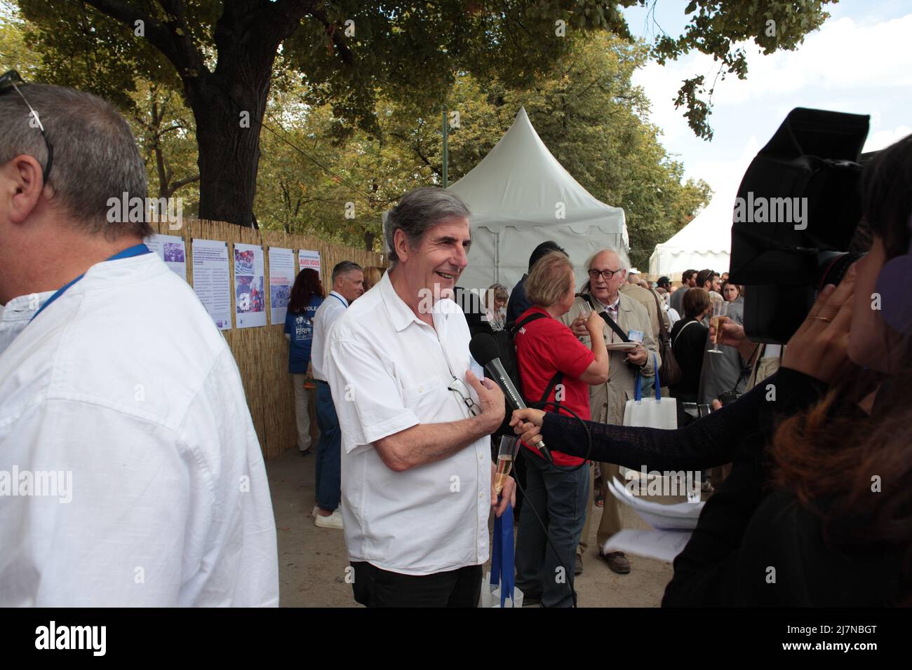 Bernard Menez à la Journée des Oubliés des Vacances du Secours Populaire Français au Champ de Mars Tour Eiffel été 2015 Stock Photo