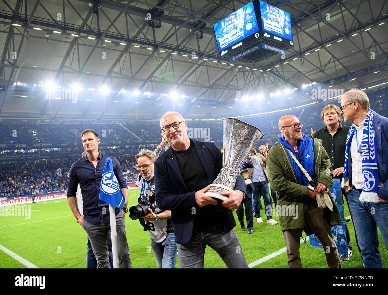 Fc schalke on winning the uefa cup in 1997 hires stock photography and