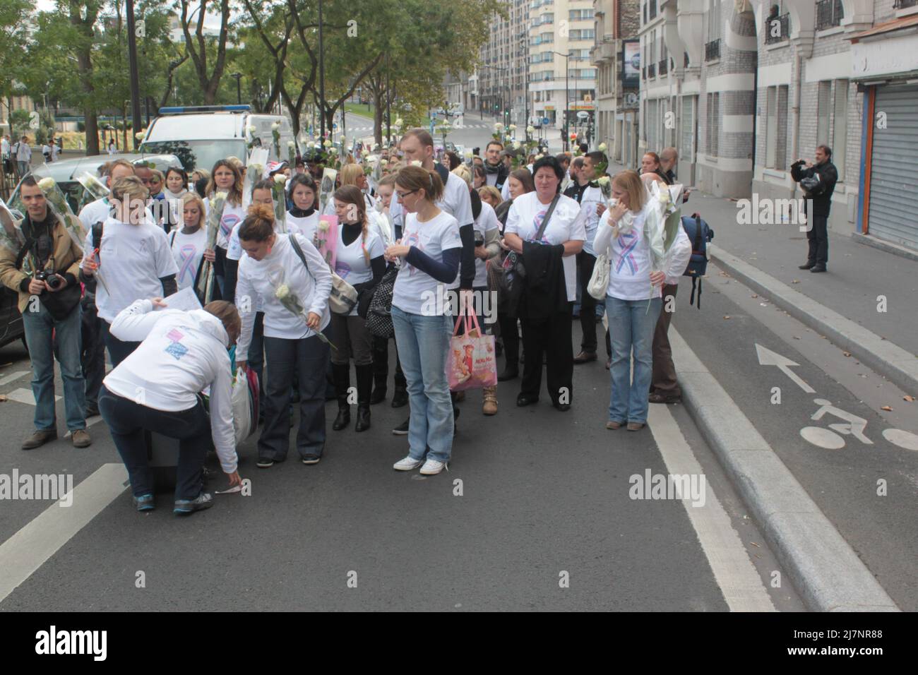 Paris : 'Marche pour nos anges' pour la journée de sensibilisation au deuil périnatal Stock Photo