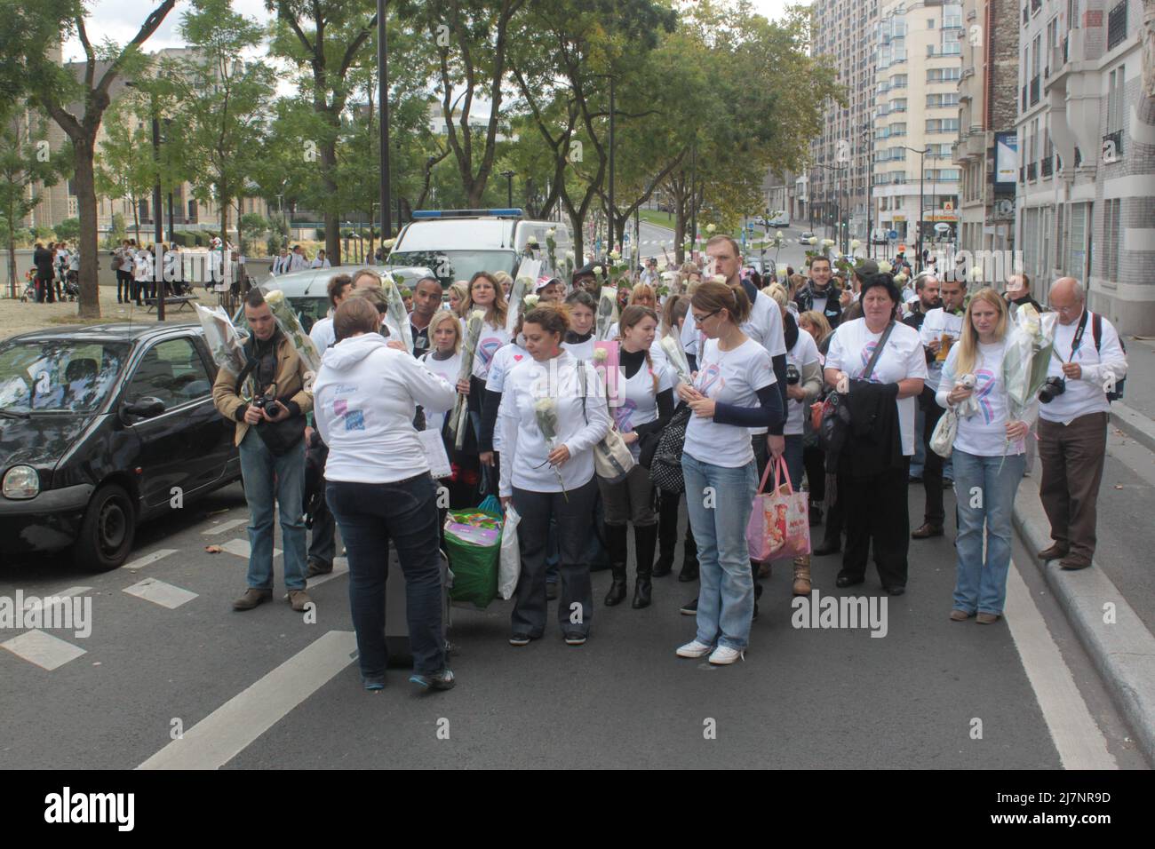Paris : 'Marche pour nos anges' pour la journée de sensibilisation au deuil périnatal Stock Photo