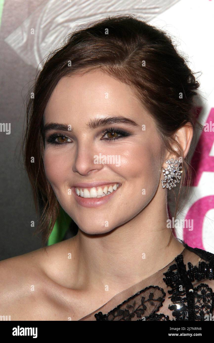 LOS ANGELES - FEB 4: Zoey Deutch at the "Vampire Academy" Los Angeles