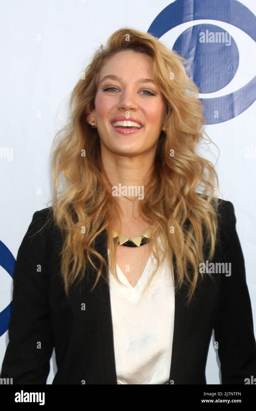 Los Angeles May 19 Yael Grobglas At The Cbs Summer Soiree At The London Hotel On May 19 2014