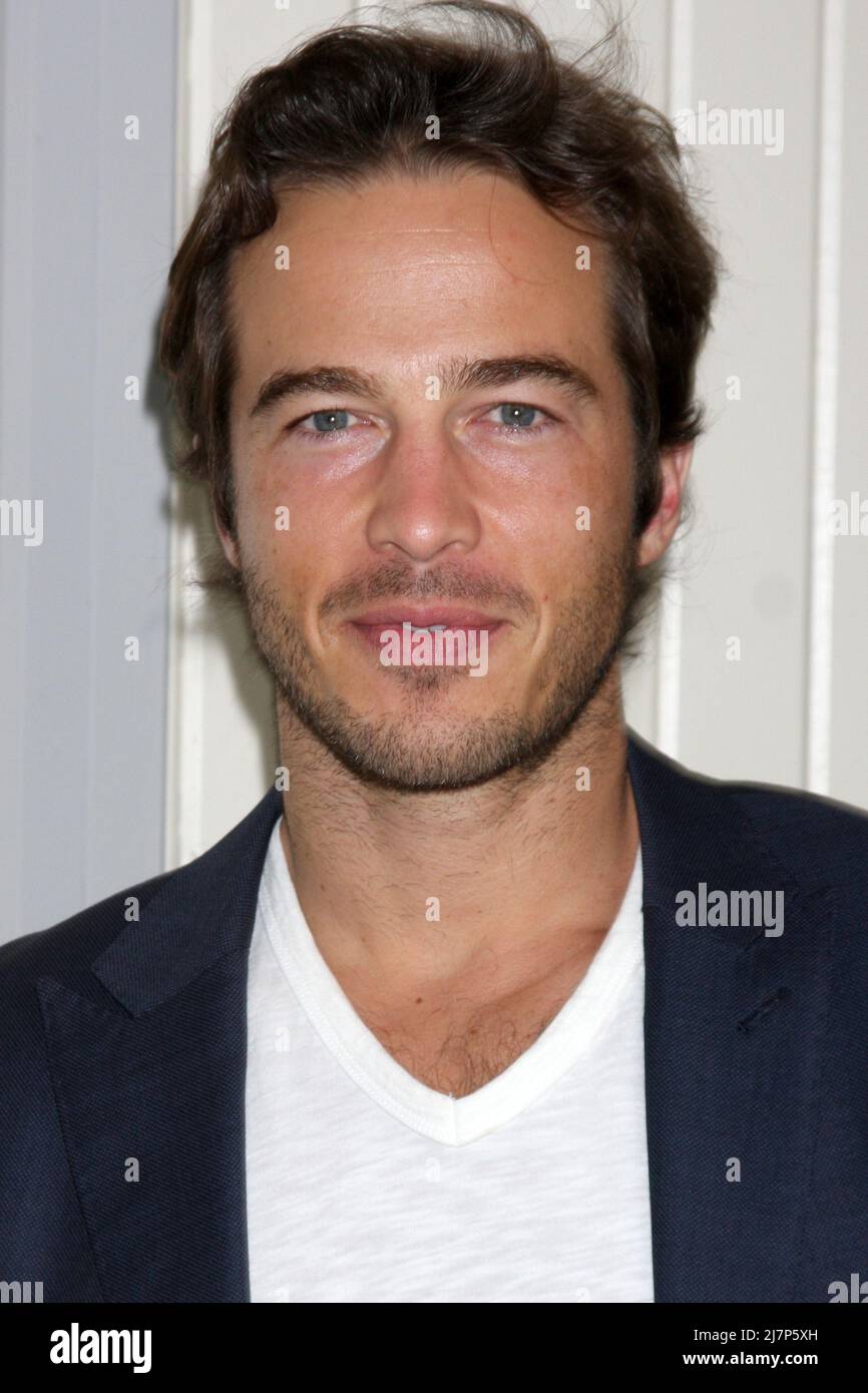 LOS ANGELES - AUG 2: Ryan Carnes at the "General Hospital" Fan Club ...