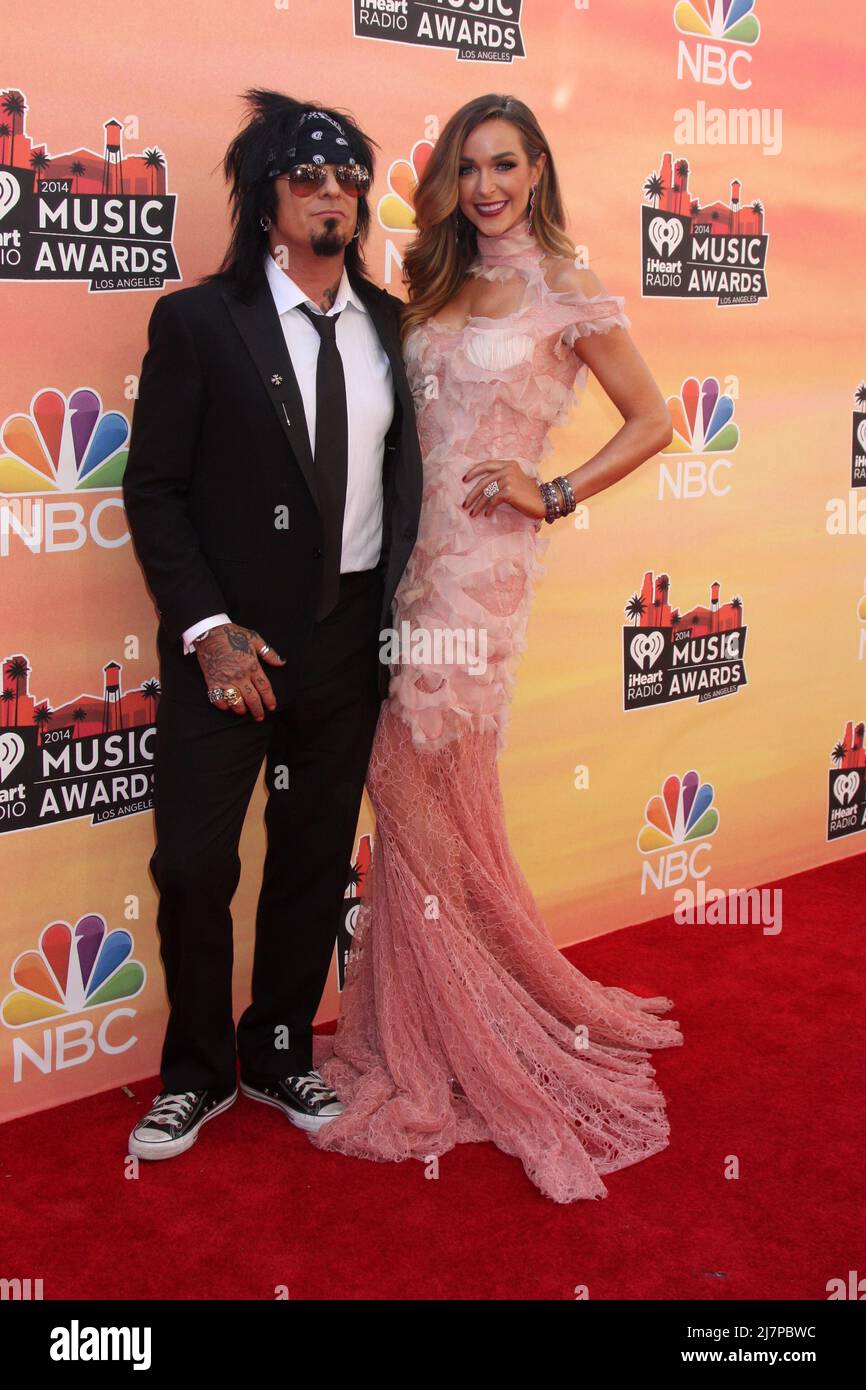 LOS ANGELES - MAY 1: Nikki Sixx, Courtney Bingham at the 1st