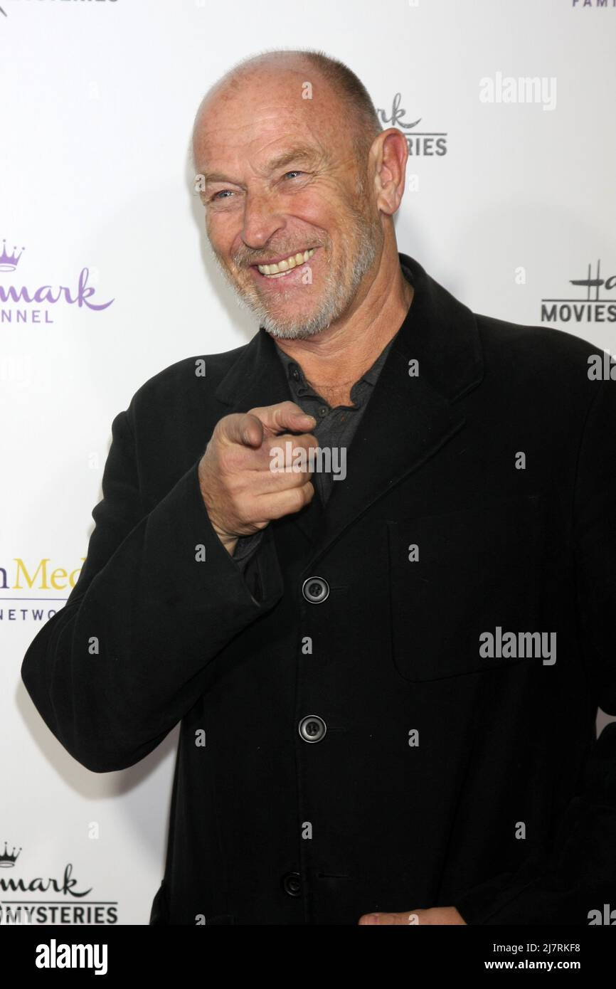 Corbin bernsen actor hi-res stock photography and images - Alamy