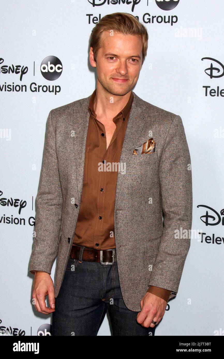Adam campbell actor hi res stock photography and images Alamy