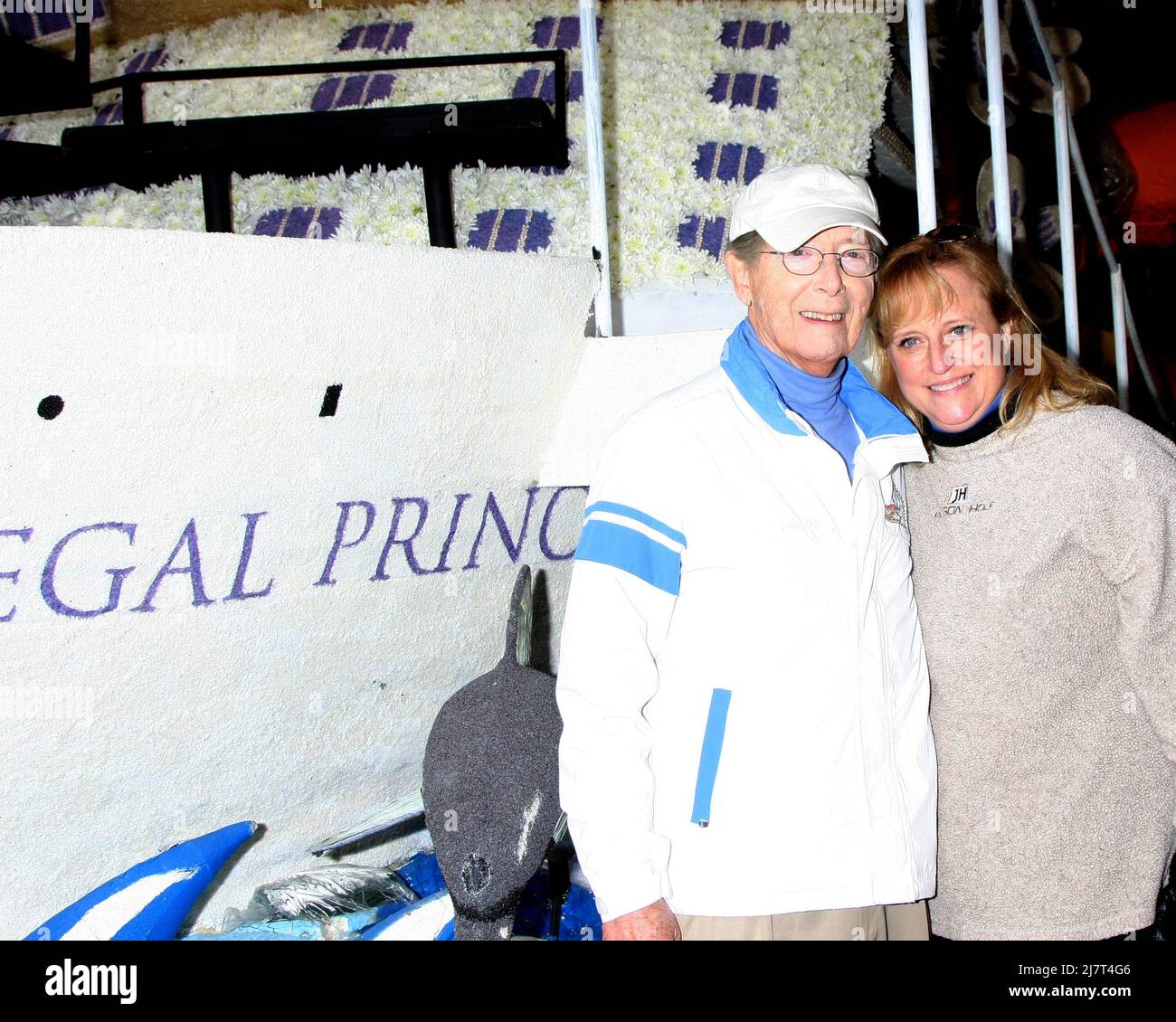 LOS ANGELES - DEC 30:  Bernie Kopell, Catrina Kopell at the Original 'Love Boat' Cast decorates Princess Cruises' Rose Parade Float at a Rosemont Pavilion on December 30, 2014 in Pasadena, CA Stock Photo