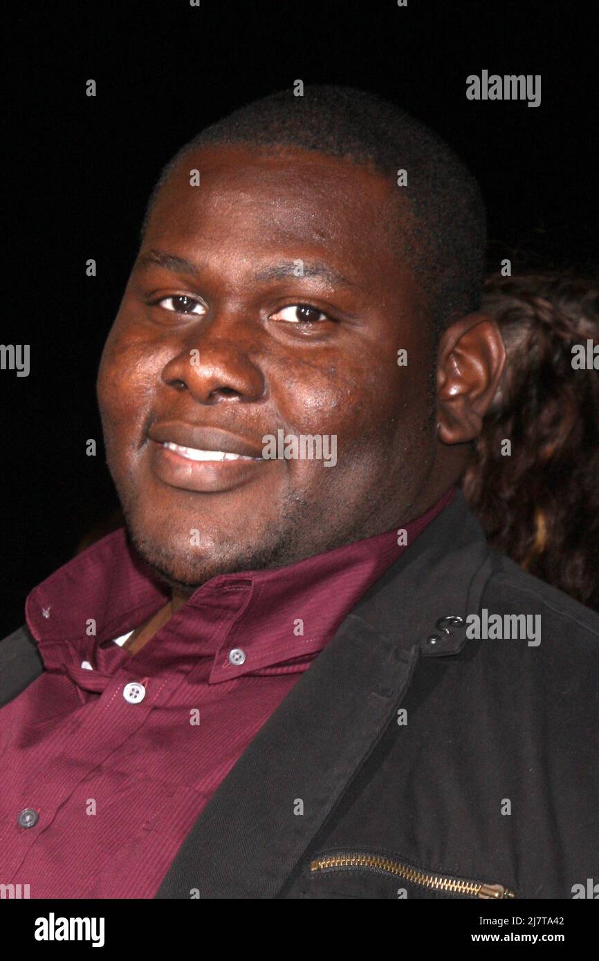 LOS ANGELES - NOV 3: Atkins Estimond at the Dumb and Dumber To Premiere