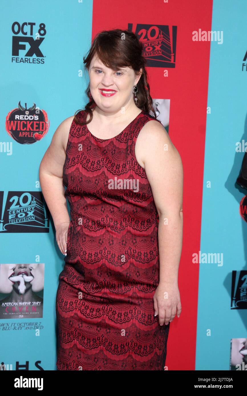 LOS ANGELES - OCT 5: Jamie Brewer at the 