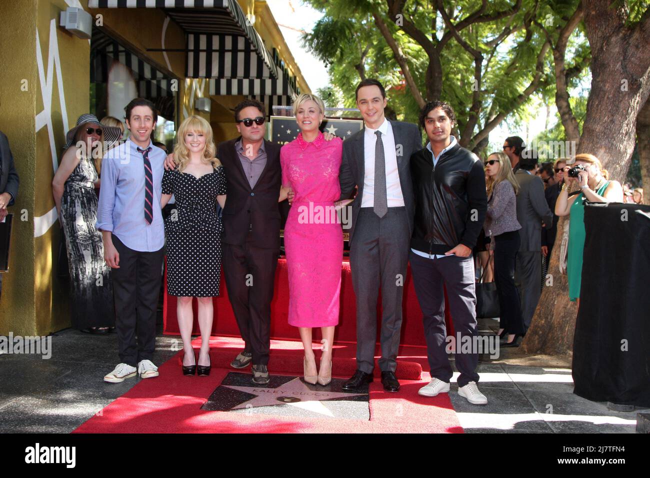 Melissa Rousche LOS ANGELES - OCT 29: Simon Helberg, Melissa Rausch, Johnny Galecki ...