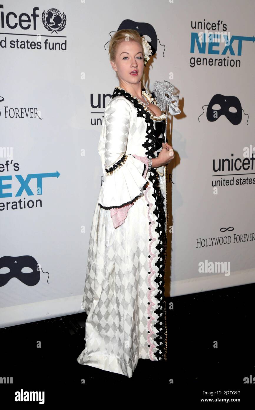 LOS ANGELES - OCT 30: Laura Linda Bradley at the 2nd Annual UNICEF