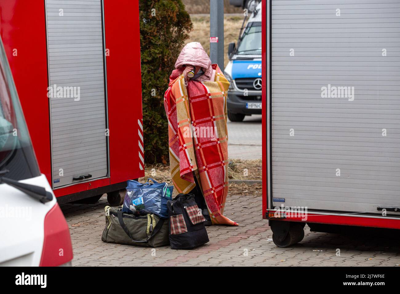 Simon Becker / Le Pictorium -  Korczowa Refugee Reception Point at the Polish-Ukrainian Border -  6/3/2022  -  Poland / Jaroslaw / Korczowa  -  A woma Stock Photo
