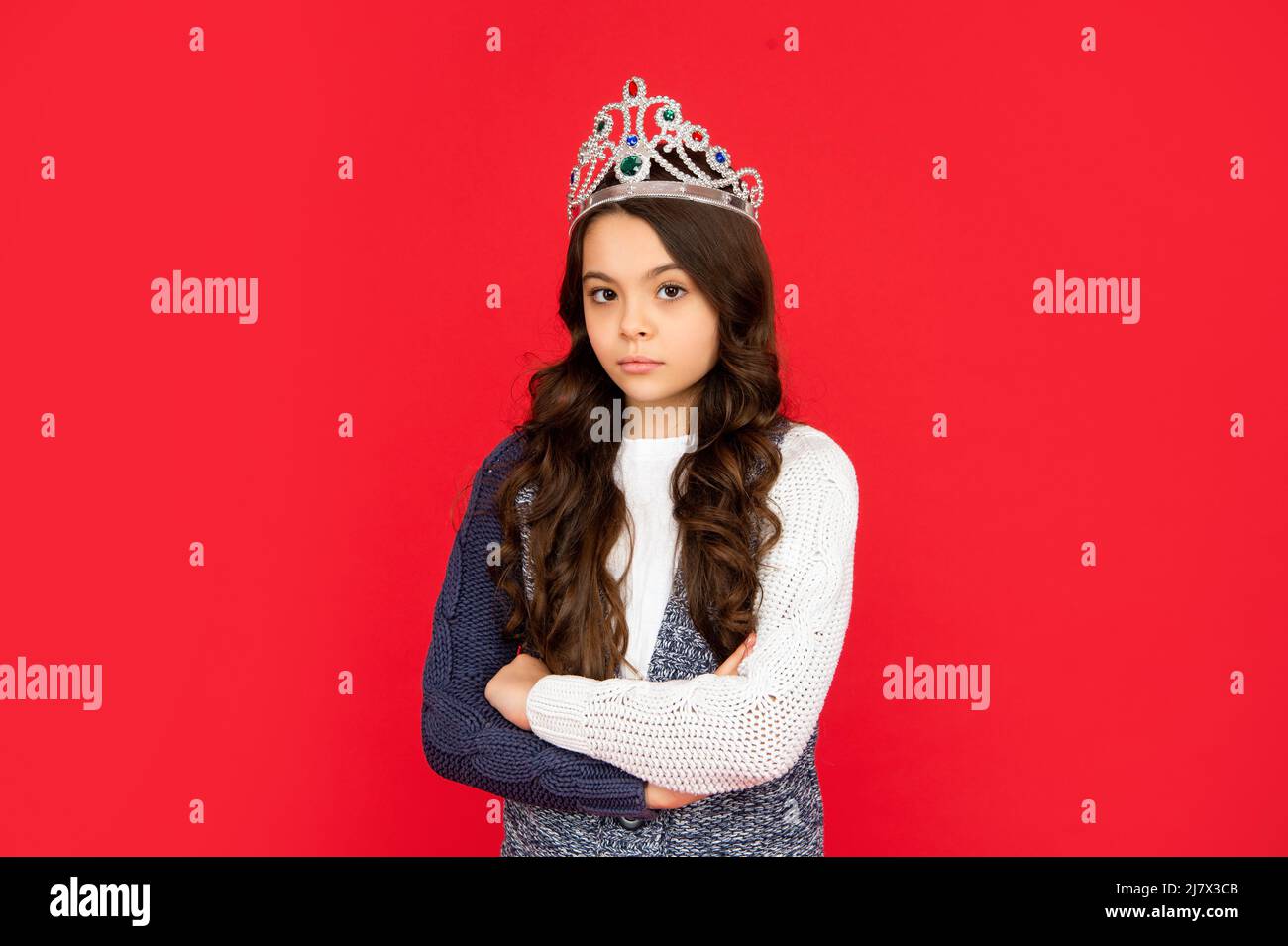 Curly queen hi-res stock photography and images - Alamy