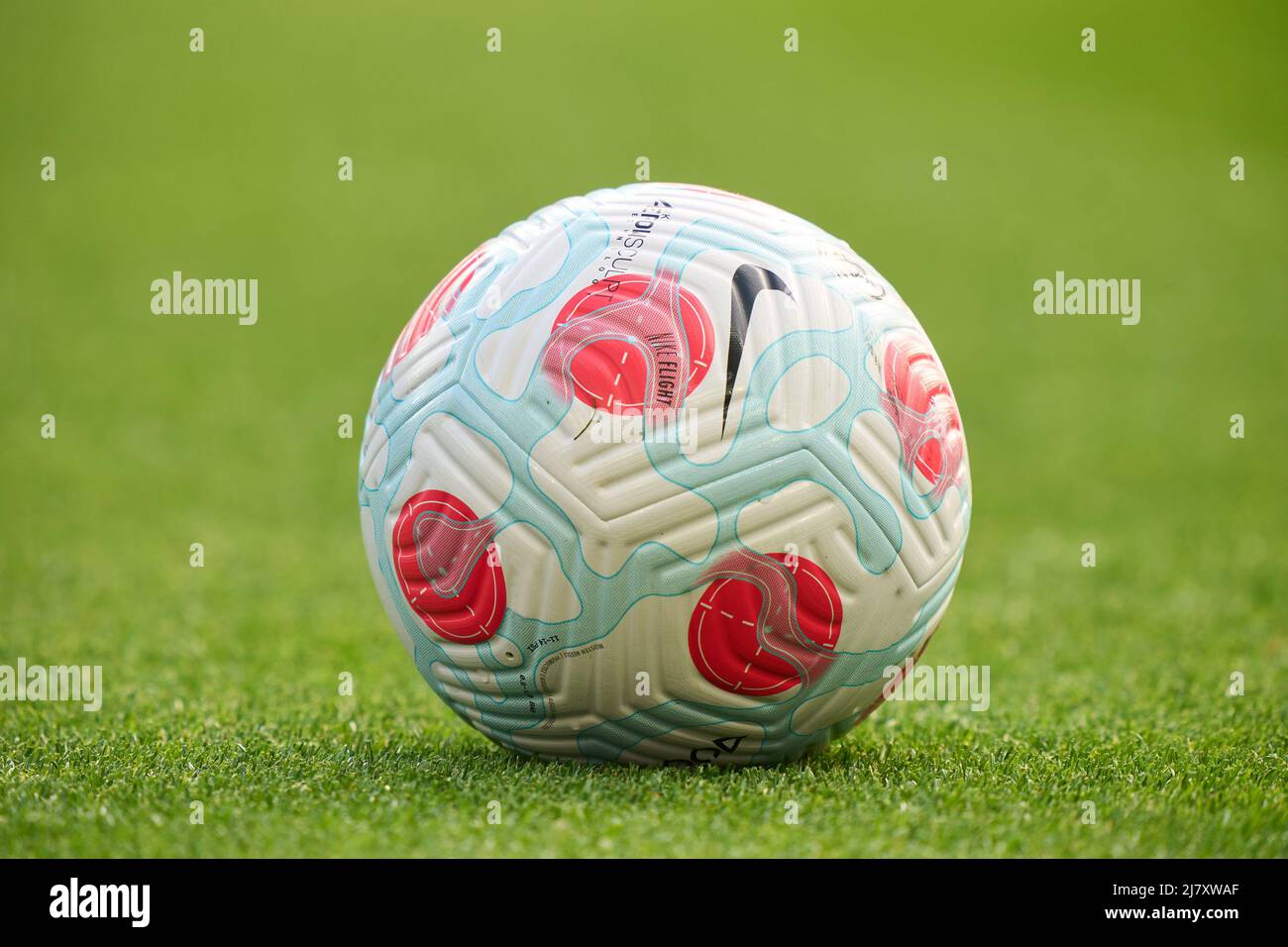 Nike premier league ball hi-res stock photography and images - Alamy