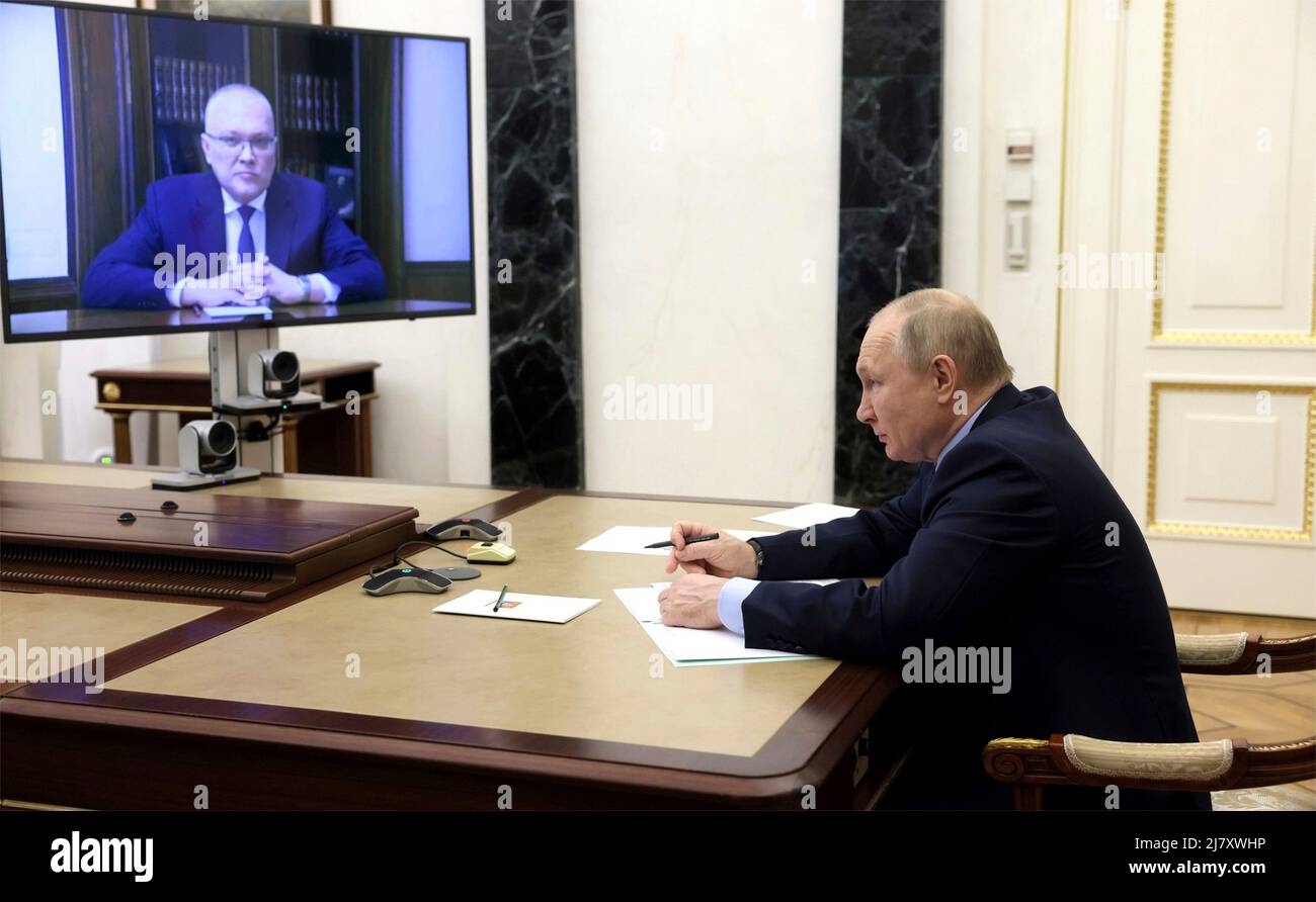 Moscow, Russia. 10th May, 2022. Russian President Vladimir Putin holds a video conference meeting to appoint Alexander Sokolov as the acting Governor of the Kirov Region, from the Kremlin, May 10, 2022 in Moscow, Russia. Credit: Mikhail Metzel/Kremlin Pool/Alamy Live News Stock Photo
