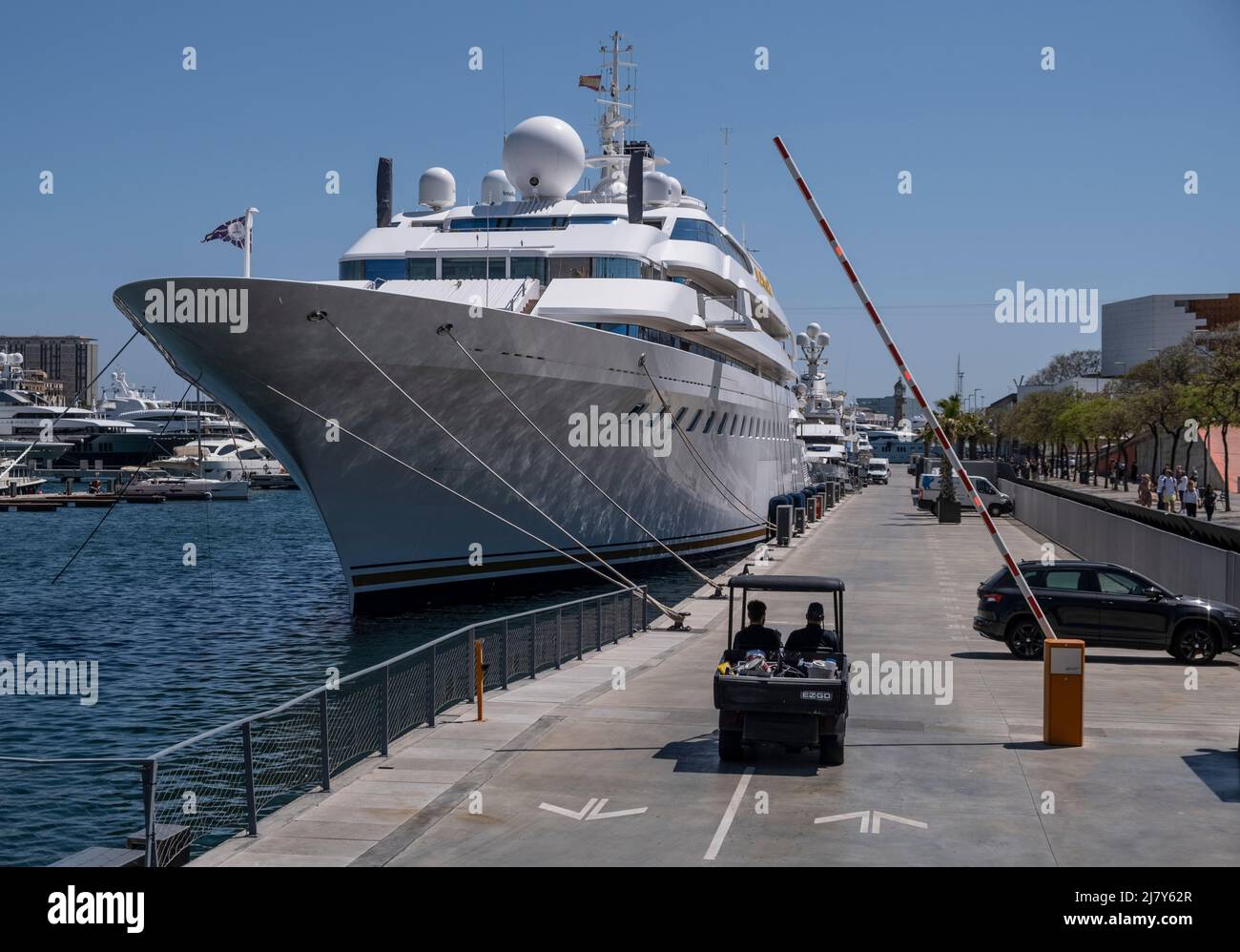 yacht lady moura barcelona