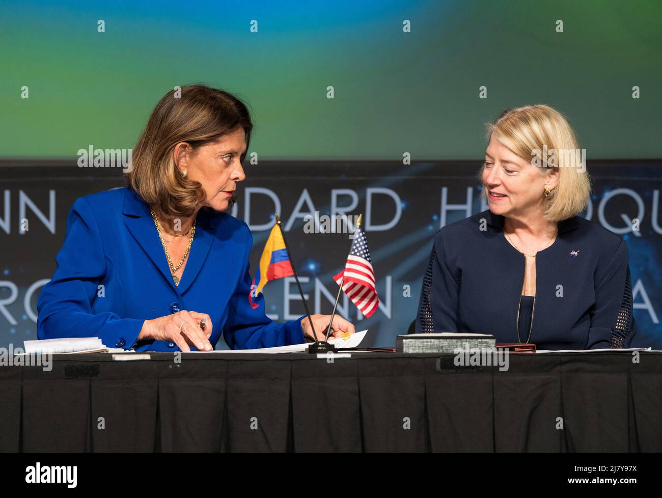 Washington, United States Of America. 10th May, 2022. Washington, United States of America. 10 May, 2022. Colombian Vice President and Foreign Minister, Marta Lucia Ramirez, left, and NASA Deputy Administrator Pam Melroy, sign the Artemis Accords, at the NASA Headquarters Mary W. Jackson Building, May 10, 2022 in Washington, DC, USA. Colombia is the nineteenth country to sign the Artemis Accords, which establish a practical set of principles to guide space exploration cooperation among nations participating in the NASA Artemis program. Credit: Aubrey Gemignani/NASA/Alamy Live News Stock Photo