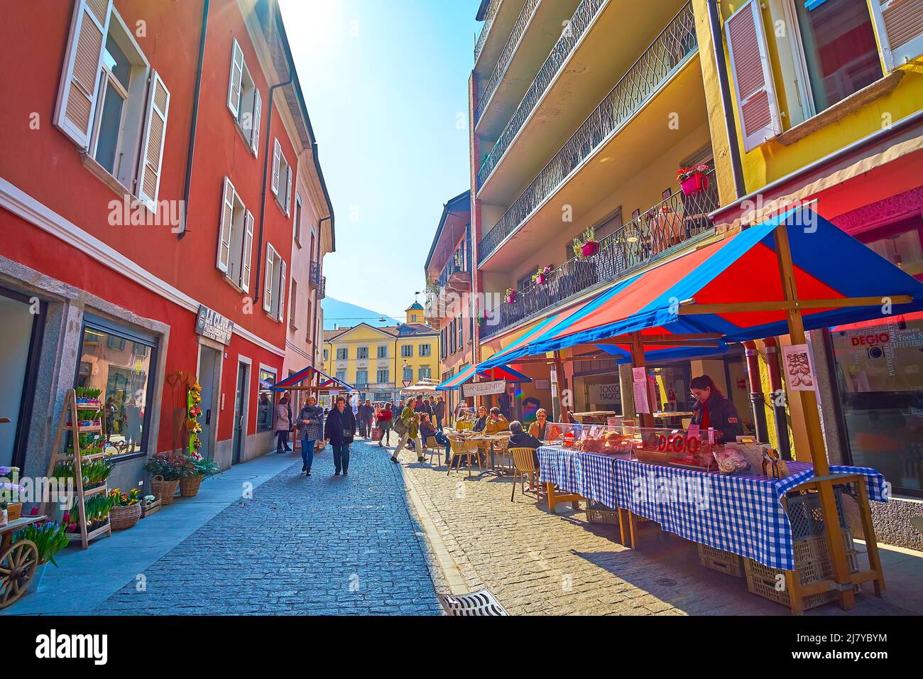 BELLINZONA, SWITZERLAND - MARCH 19, 2022: The baker's stall on the Saturday Market in the heart of the city, on March 19 in Bellinzona, Switzerland Stock Photo