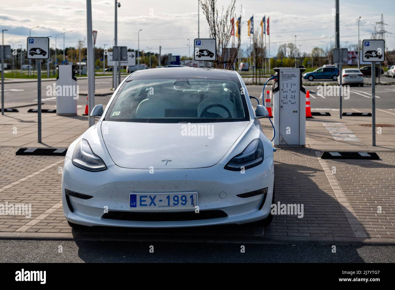 2022 tesla model 3 hi-res stock photography and images - Alamy