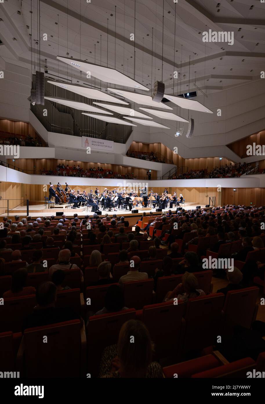 Live music event with diverse performances in the year 2022
