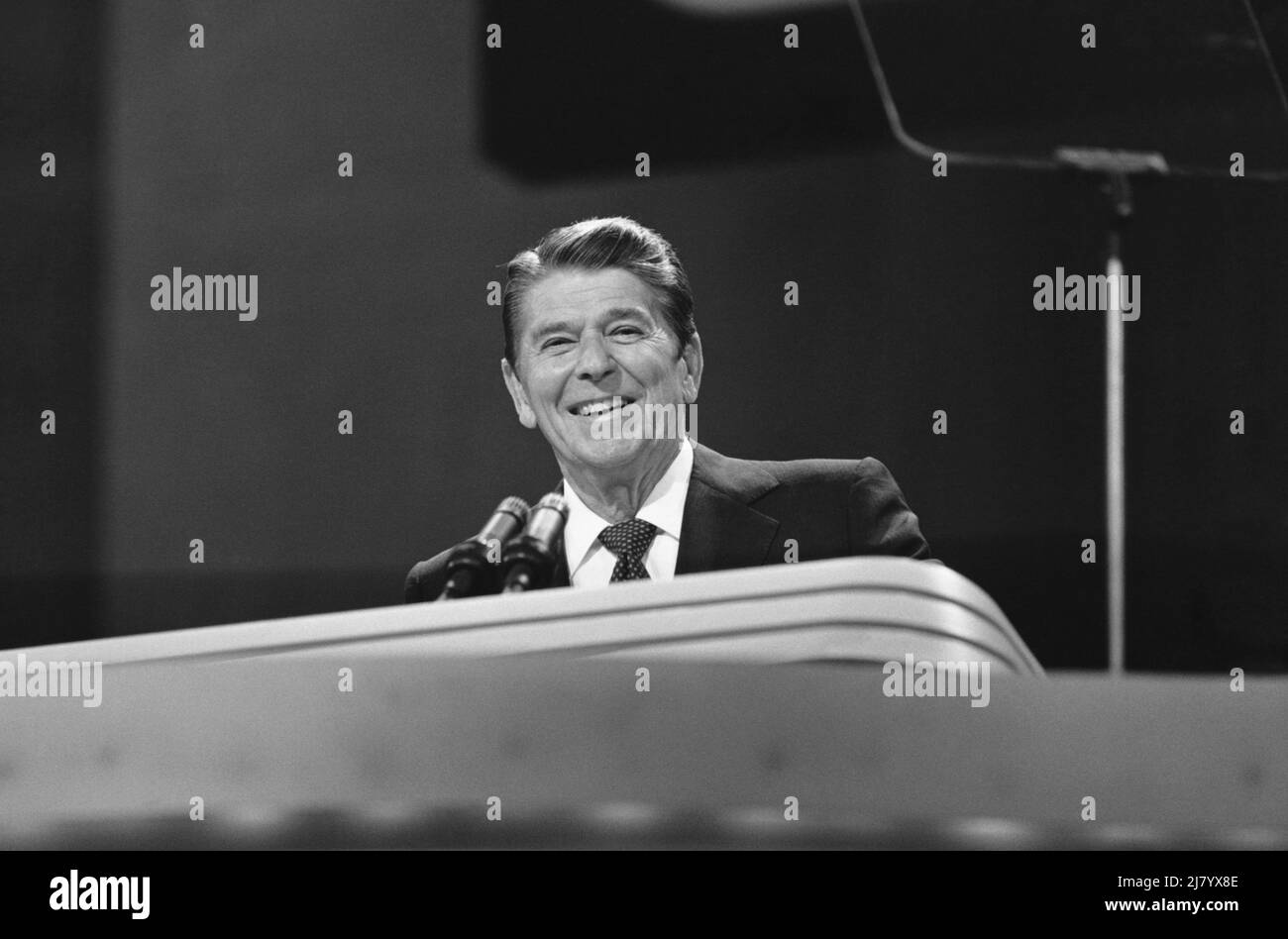 President reagan speech hi-res stock photography and images - Alamy