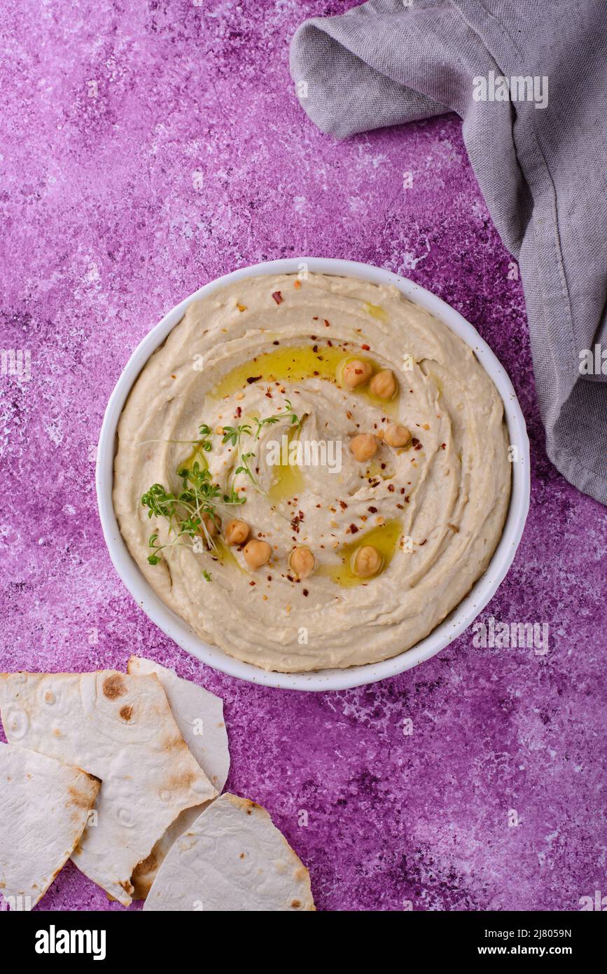 Hummus from chickpeas and pita bread Stock Photo Alamy