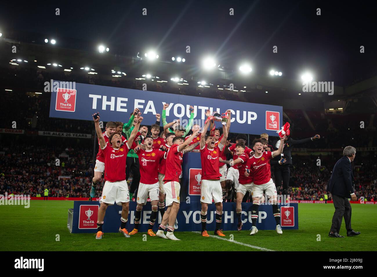 Manchester United raise the FA Youth Cup Trophy as winners Stock Photo