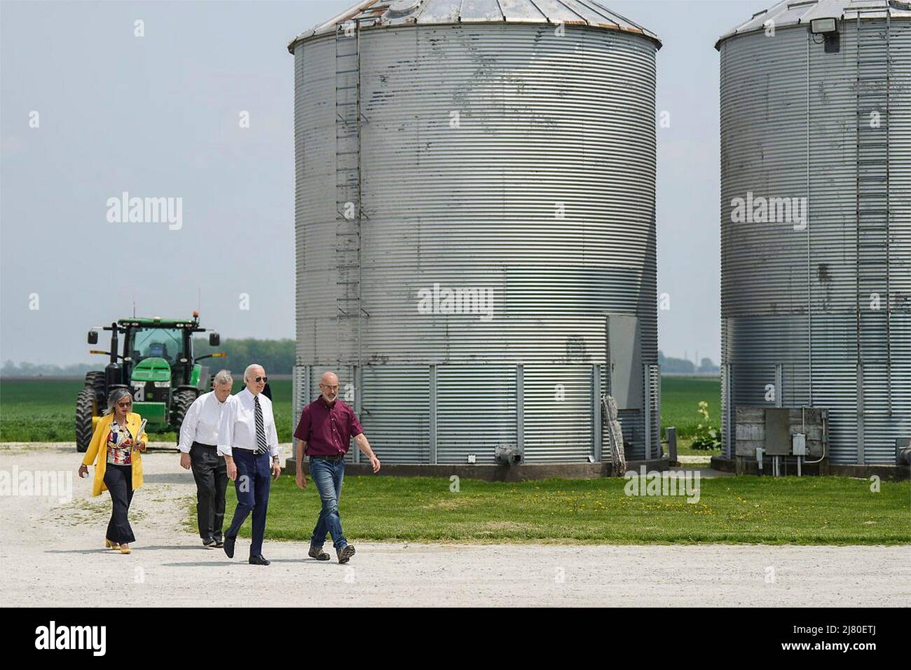 Kankakee, United States Of America. 11th May, 2022. Kankakee, United States of America. 11 May, 2022. U.S President Joe Biden, walks with farmer Jeff O'Connor, owner of O'Connor Farms, during a visit to his farmstead, May 11, 2022 in Kankakee, Illinois. Walking behind Biden is Agriculture Secretary Tom Vilsack and Rep. Robin Kelly of Illinois. Credit: Adam Schultz/White House Photo/Alamy Live News Stock Photo