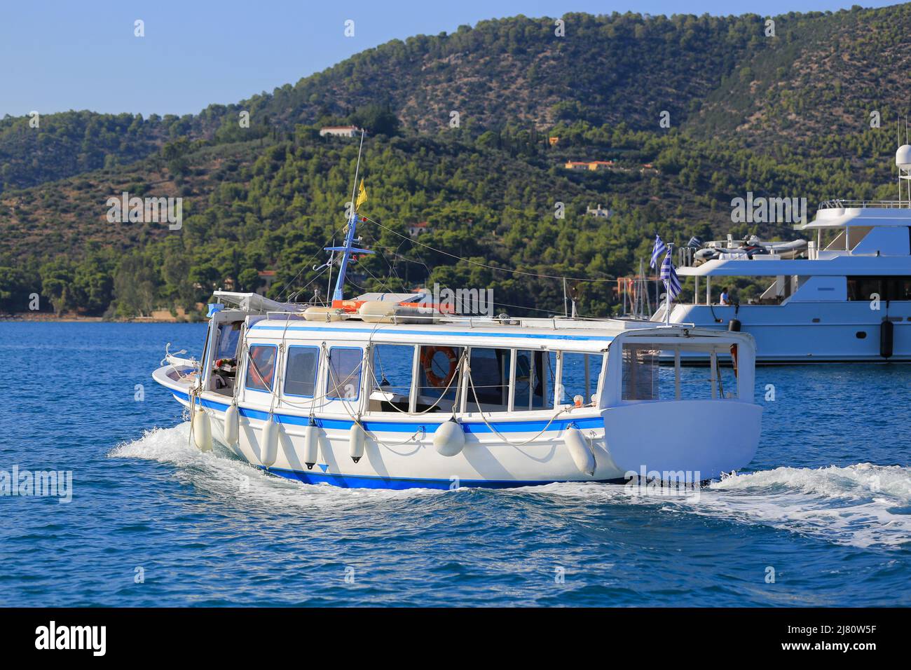 Tourist day trip vessel hi-res stock photography and images - Alamy