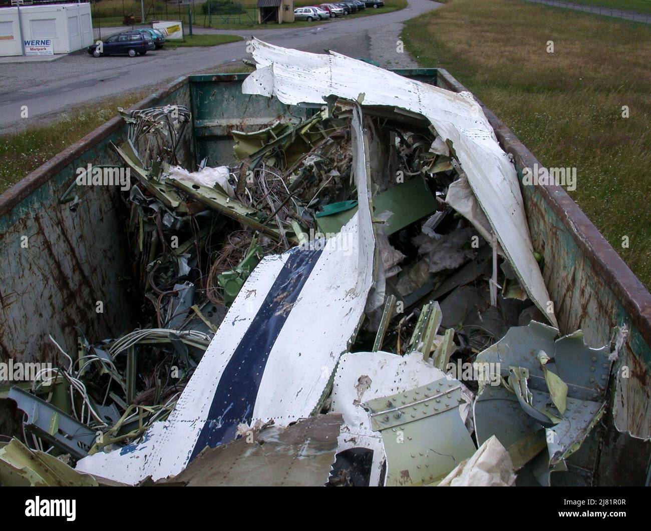 02 July 2002, BadenWuerttemberg, Überlingen Debris from one of the